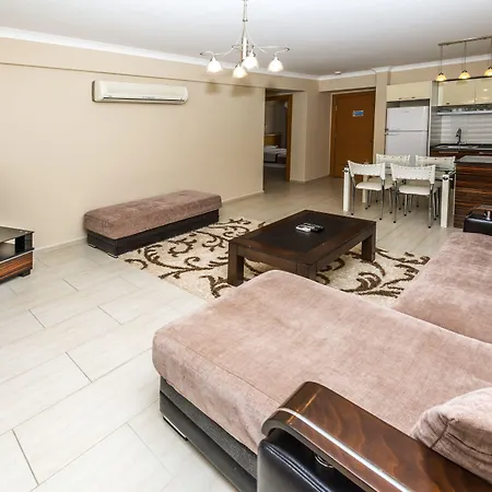 アパートホテル Diana