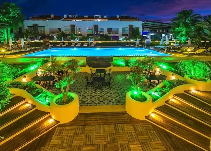 Diana Aparthotel Calis