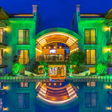 アパートホテル Diana 4*