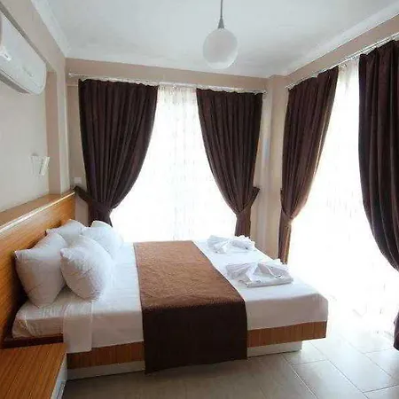 Diana アパートホテル